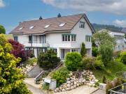 Familienfreundliches 6.5 Zimmer Doppelhaus mit Cheminée...