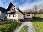 Familienfreundliches Ein oder Zweifamilienwohnhaus mit 2...