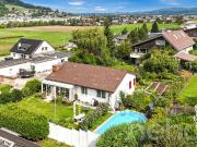 Familienfreundliches Einfamilienhaus mit Pool und...