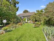 Familienfreundliches Haus mit grossem Gartenparadies