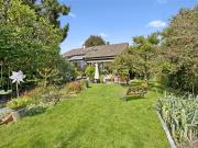 Familienfreundliches Haus mit grossem Gartenparadies