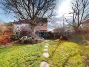 Familienfreundliches Reiheneckhaus mit Gartenidylle auf...