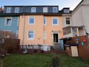 Familienfreundliches Zweifamilienhaus mit...