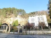 Familienidyll mit Garten, 5 Garagen und 5...