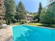 Familienidylle in grüner Ruhelage mit Pool und eigenem...