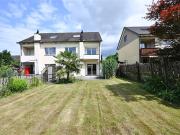 FAMILIENPARADIES MIT GROSSEM GARTEN UND GARAGE