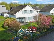 Freistehendes Zuhause mit viel Platz rund ums Haus