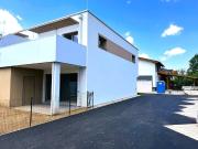 Familientraum in Massivbauweise Modernes Reihenhaus mit...