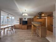 Familienwohnung: 4 Zimmer, Loggien, Garage &...