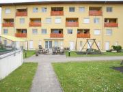 FAMILIENWOHNUNG MIT 4 ZIMMER MIT LOGGIA UND PARKPLATZ IN...