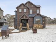 Family Adventure Starts Here Freestanding Chalet on the...