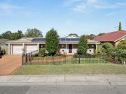 Family Comfort and Space in Beautiful Greenwith