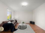 Family Entertainer in Premium Location &vert  Walk to Metro