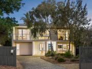 Family Haven in Tranquil Court