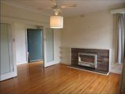 Family home close to schools, shopping, pool centre,...