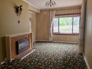 FAMILY HOME CLOSE TO THE LYELL McEWIN HOSPITAL GARDENING...