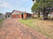 family home + flatlet for extra inc.