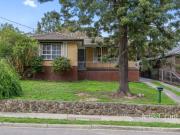 FAMILY HOME IN CENTRAL ELTHAM