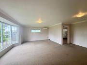 FAMILY HOME IN GREAT LOCATION!