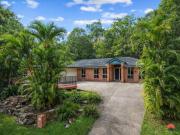 Family Home in Ideal Cul de sac Location