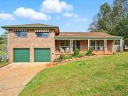 Family Home in Peaceful Shelly Beach Location