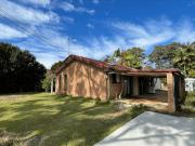 Relaxed bayside living 4 bed resort style home, 10 min...