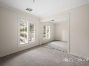 Family Home just metres from the beach & parklands