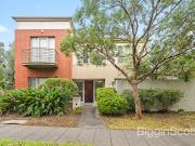 Family Home just metres from the beach & parklands