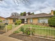 FAMILY HOME OR RENTAL INVESTMENT FANTASTIC LOCATION