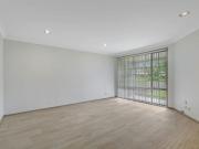 Family House in the Convenience Location