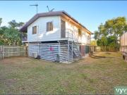 Ideal Family Living in a Prime Gladstone Position