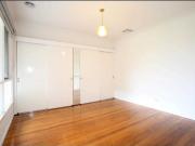 Family Living in Oakleigh East