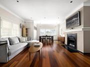 Family Sized Top Floor Apartment In A Grand Art Deco Block