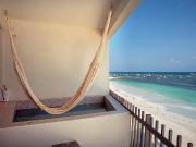 FANTASTIC 2 BEDROOM, 2 BATHROOM BEACHFRONT APARTMENT