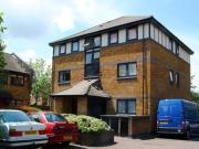 Fantastic 2 bedroom flat in Private development