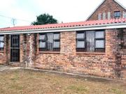 fantastic 3 bed free standing face b. fantastic 3 bed free standing face b.