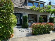 Fantastic and great apartment near school, Essen...