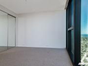 Fantastic apartment with views of City and Yarra River!