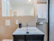 Fantastic, bright apartment by the Spree and...