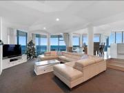 FANTASTIC FULL FLOOR BEACHFRONT APARTMENT FULLY FURNISHED