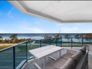 FANTASTIC FULL FLOOR BEACHFRONT APARTMENT FULLY FURNISHED