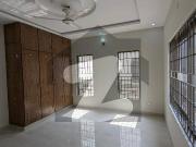 Fantastic Location 10 Marla Double Unit House For Rent...