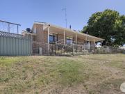 Fantastic Location Ticks all the Boxes