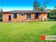 Fantastic Location! Walk to Schools, Parks & Buses