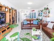 FANTASTIC TOP FLOOR APARTMENT WITH SWEEPING HINTERLAND VIEWS