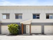 Fantastic Townhouse Great Location