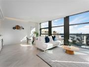 FANTASTIC TWO BEDROOM HEART OF SYDNEY