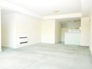 Fantastic unfurnished 3 bedroom in City Gate