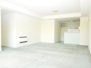 Fantastic unfurnished 3 bedroom in City Gate