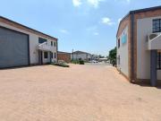 225 m² of opportunity with office &.